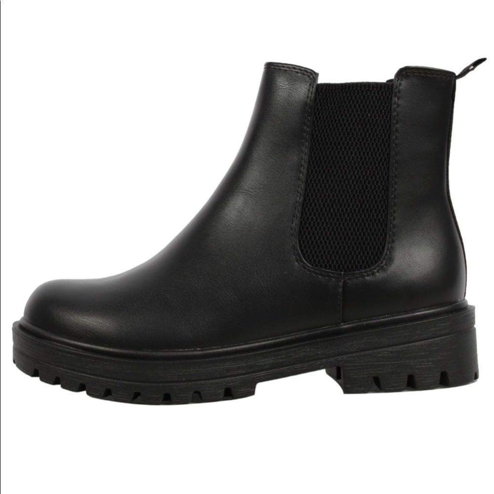 Black Soda Chelsea boot